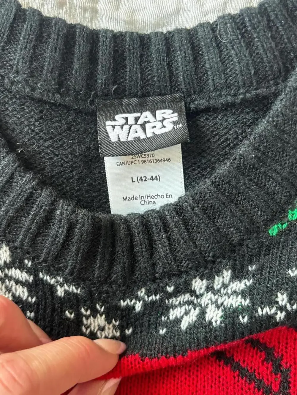Star wars Christmas sweater men’s large